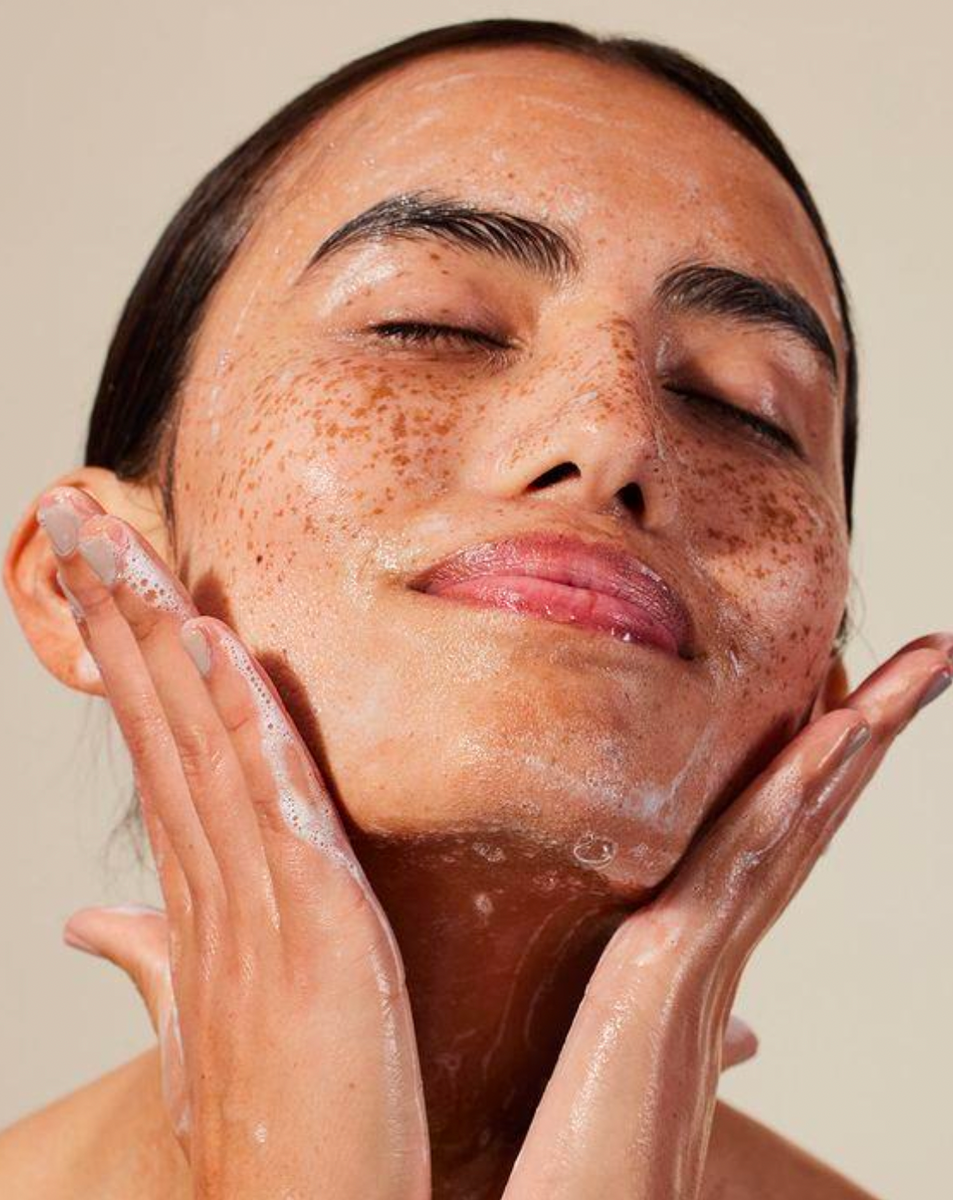 The Art of Skincare Layering: A Comprehensive Guide to Achieving a Glo 