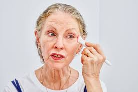 What Is the Best Foundation for Dry Aged Skin? Try Airbrushed Silk Foundation