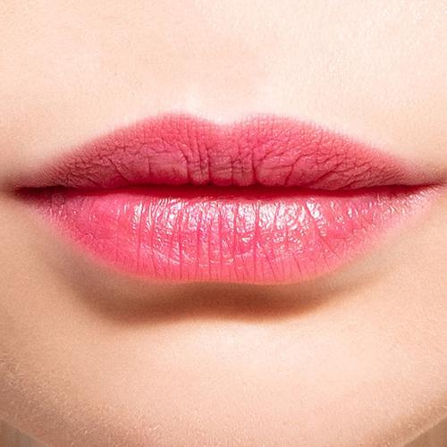 Berry-Sorbet-Velvet-Lip-Creme-CloseUp_Blot